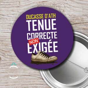 Tenue correcte non exigée
