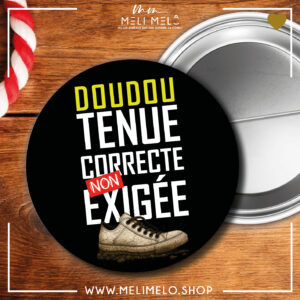 Tenue correcte non-exigée